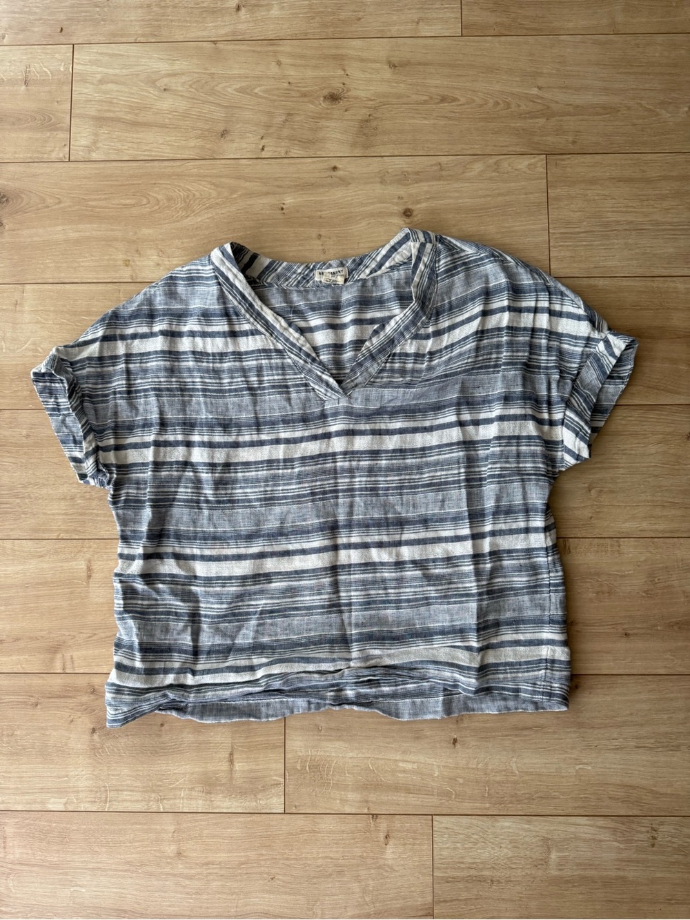 Artisan NY 100% Linen Top Blue White Striped V Neck Short Sleeve Size Large